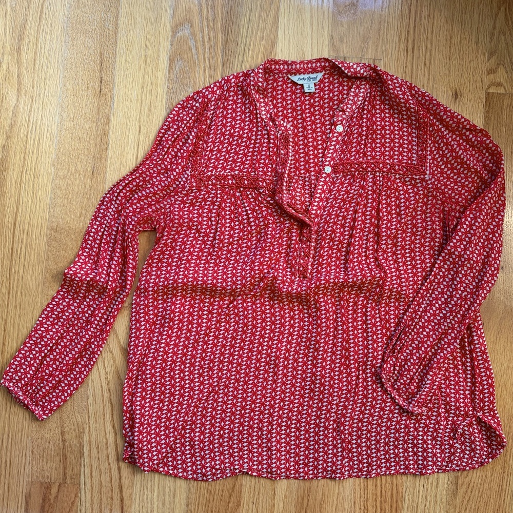 Lucky Brand Flowy Red 3/4 Button Front Peasant Shirt with beaded detail Sz Small